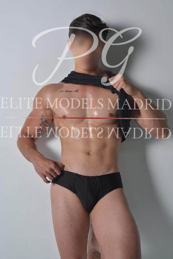 . Charly 634 03 61 21 .